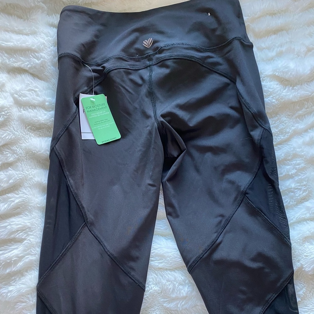 Mesh athletic leggings